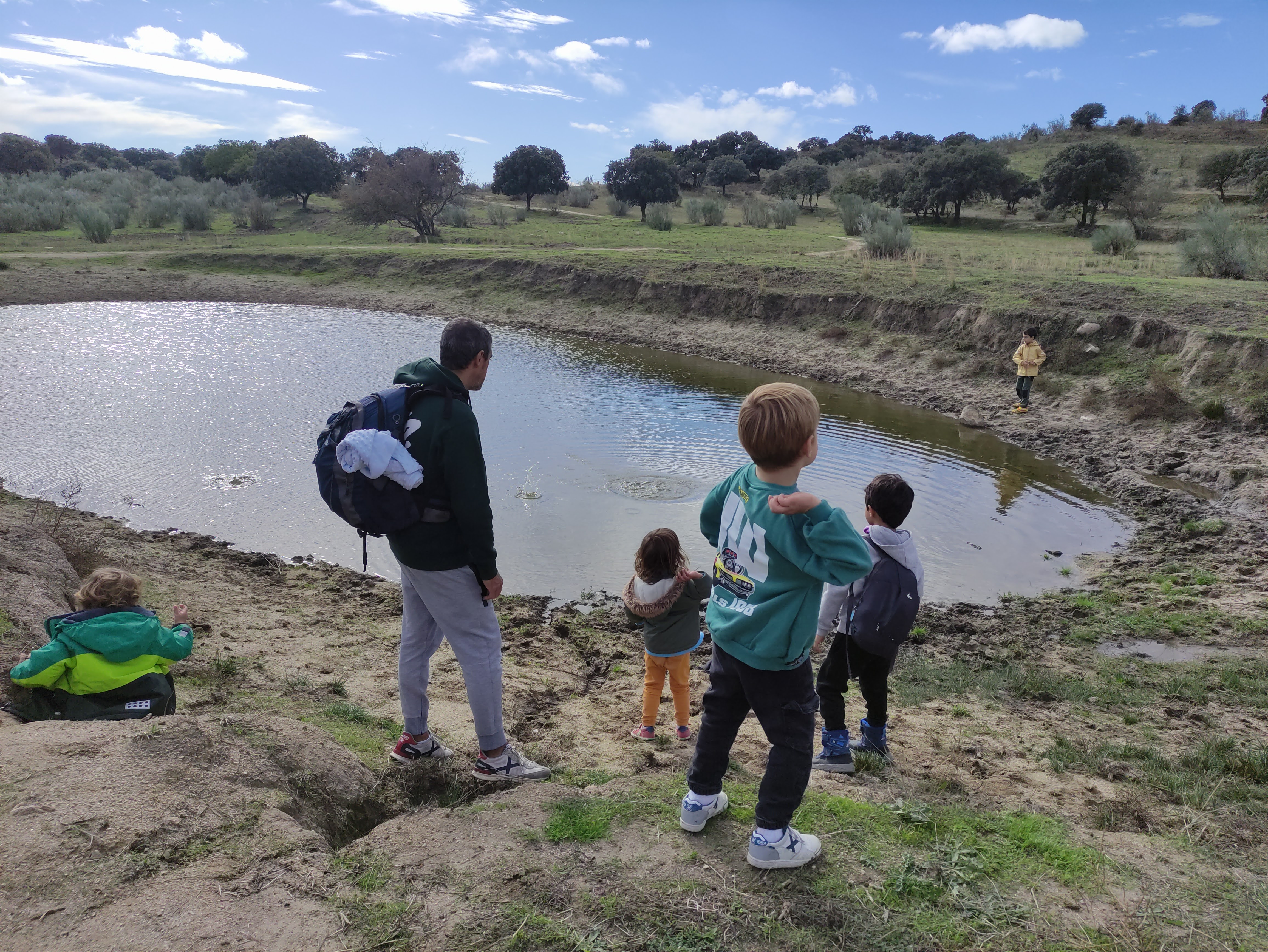 Ruta de montaña con familias